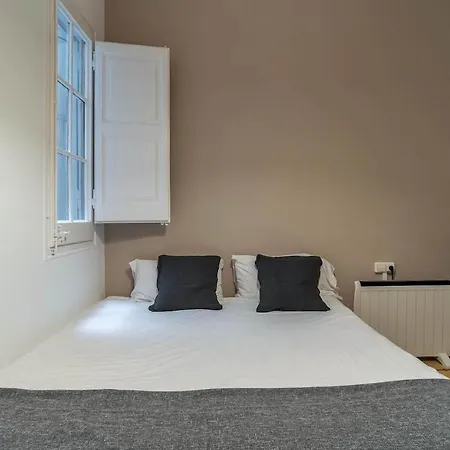 Canela Homes Midterm Monumental Apartment Barcelona