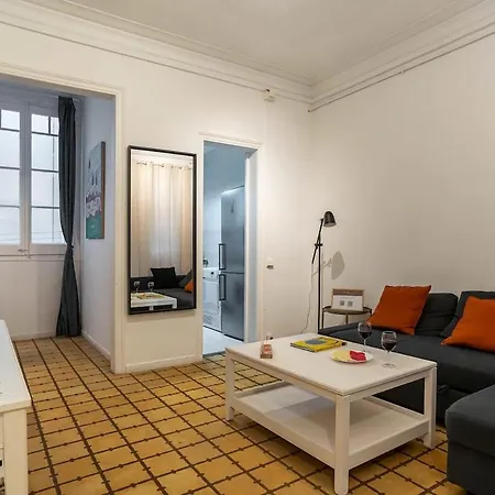 Canela Homes Midterm Monumental * Barcelona